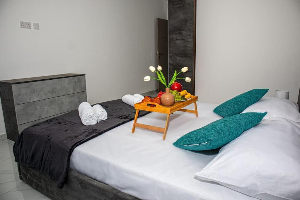 Stylish Seafront Spinola Apartment Saint Julian's Exterior photo